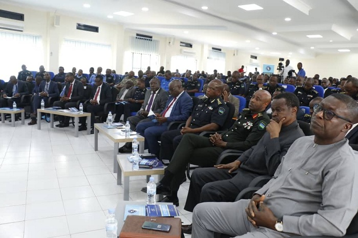  Ni inama yitabiriwe n'impuguke zinyuranye