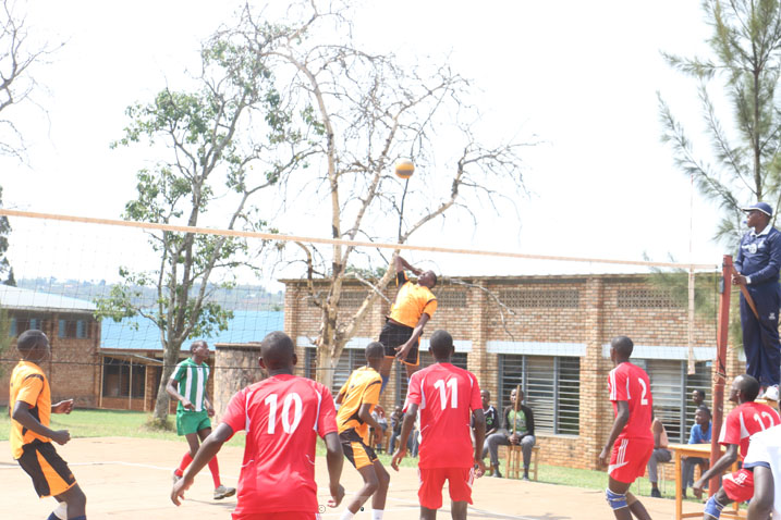 Petit Seminaire Virgo Fidelis Karubanda na College Christ Roi Nyanza, amakipe ahora ahanganye