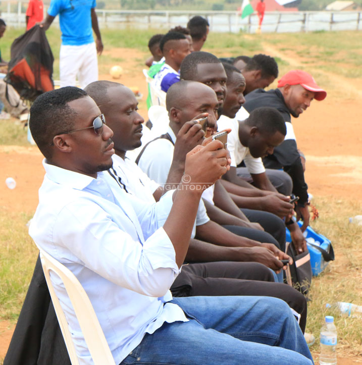 Chidi Ideh Andrew utoza Sunrise, yanyuzagamo agafata n'udufoto