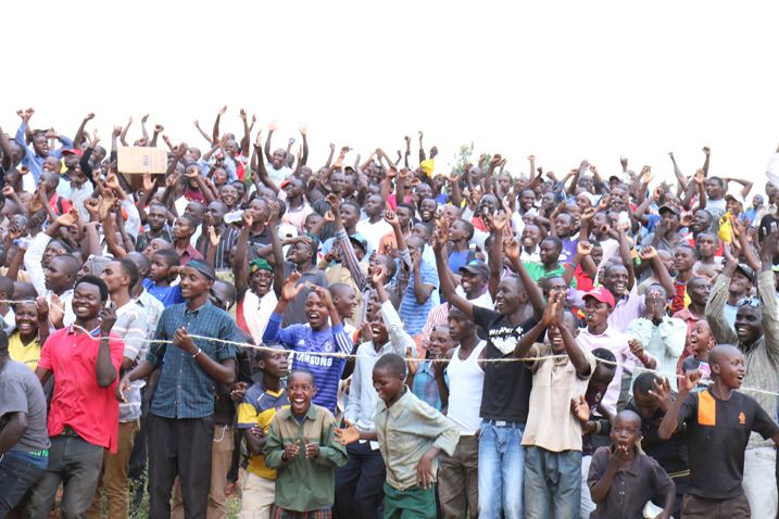 Ni gutya ku kibuga cya Bugesera biba bimeze, kugenzura abafana ni kazi gakomeye 