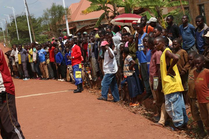 Abantu bari bitabiriye ari benshi bishoboka