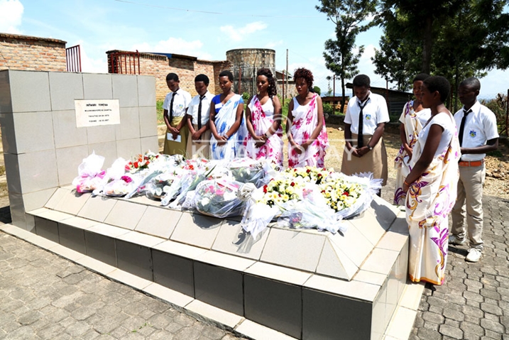 Imva aba banyeshuri bagizwe intwari bashyinguyemo.