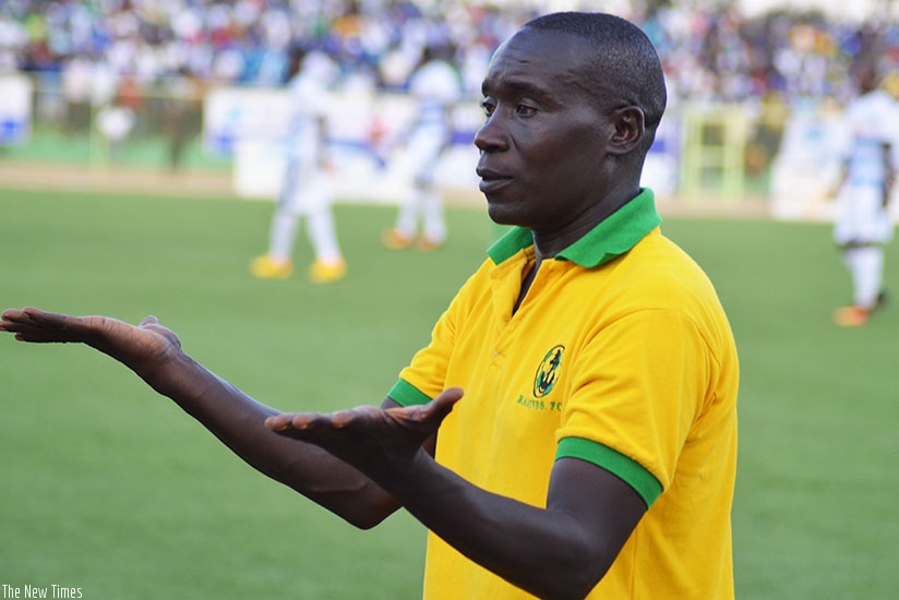 Nduhirabandi Coka yari amaze hafi imyaka 20 mu ikipe ya Marines, akaba ari we mutoza wari umaze igihe mu ikipe imwe