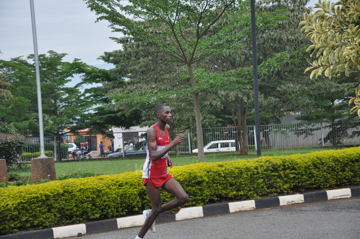 Muhitira azenguruka Stade Amahoro
