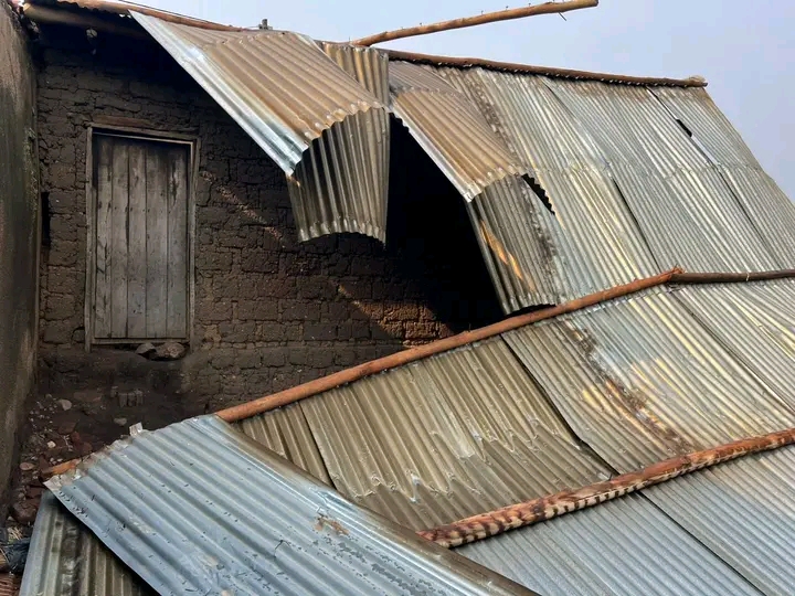 Amazu menshi yavuyeho ibisenge 