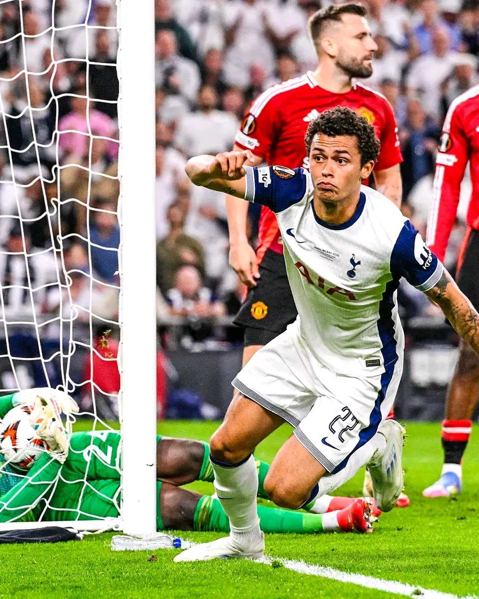 Brennan Johnson watsinze igitego