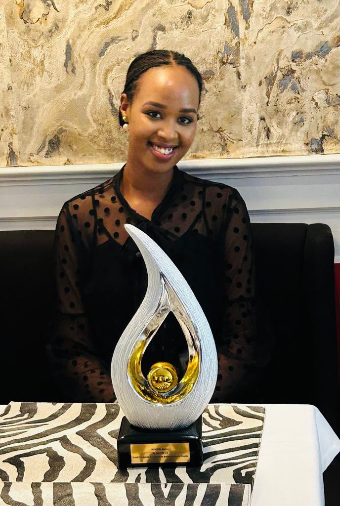 Munezero Lisa Adeline aherutse guhabwa igihembo mpuzamahanga