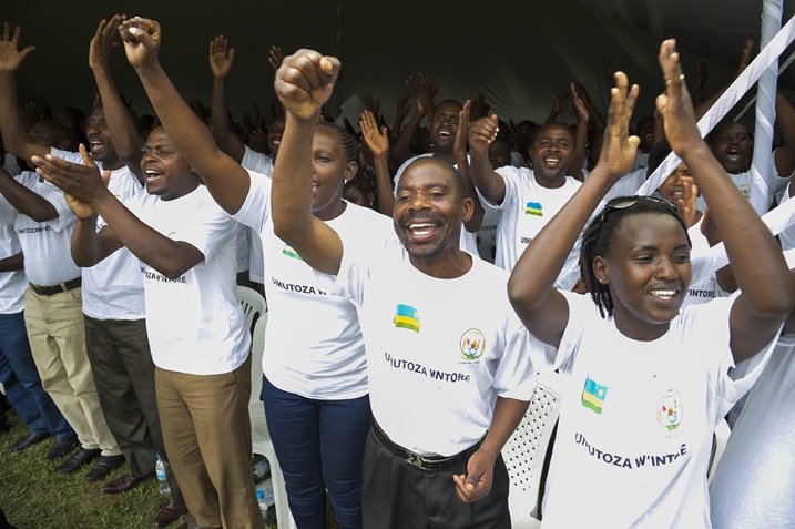 Abayobozi b'utugali bari bafite morale bitegura kwakira Perezida Kagame.