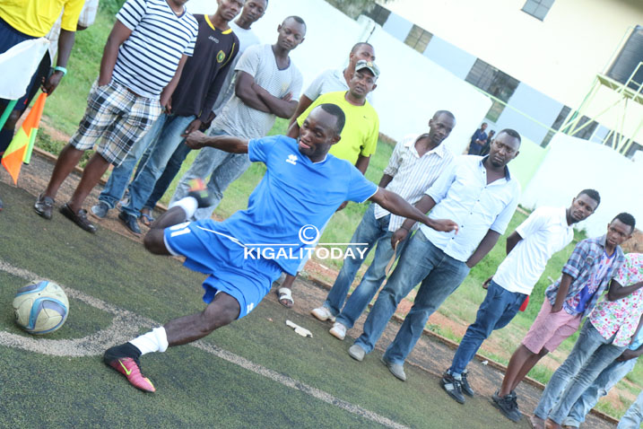 Amiss Cedrick wakunze gutera imipira y'imiterekano