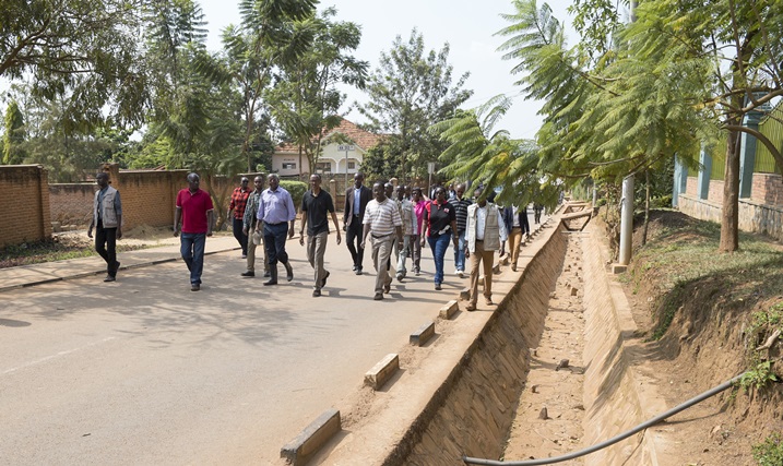 Perezida Kagame yanatemberejwe muri bimwe mu bikorwa remezo bigize akaerere ka Kicukiro.