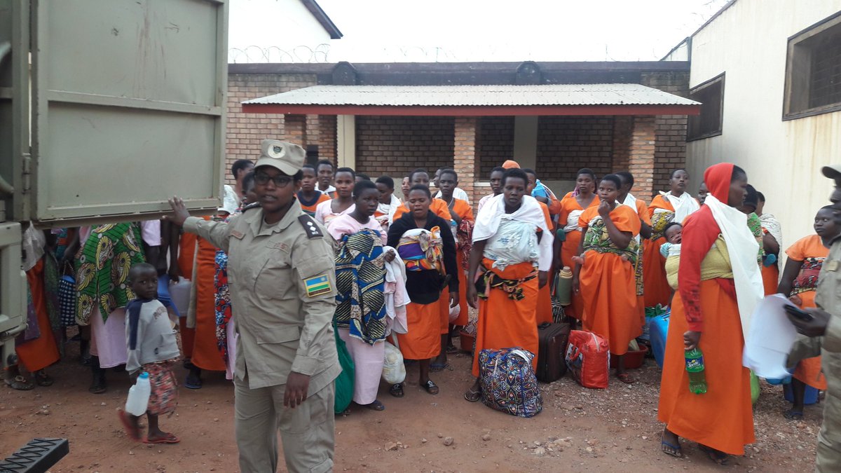 Abagore 607 bari basigaye muri gereza ya 1930 bari kwimurirwa Mageragere