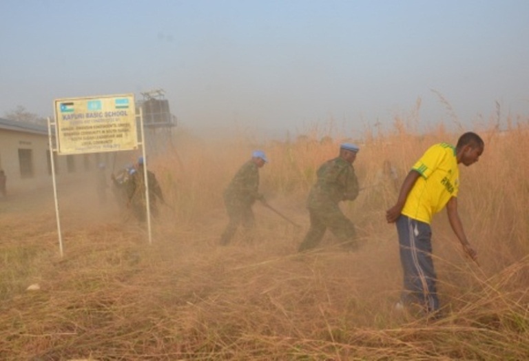Ingabo z'u Rwanda zigize Batayo ya mbere, iri mu butumwa bw'amahoro muri Sudani y'Epfo (UNMISS) zanasukuye ku nkengero z'ishuri zibanza rya Kapuri