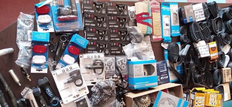 Bimwe mu bikoresho byakusanyijwe muri Gashyantare