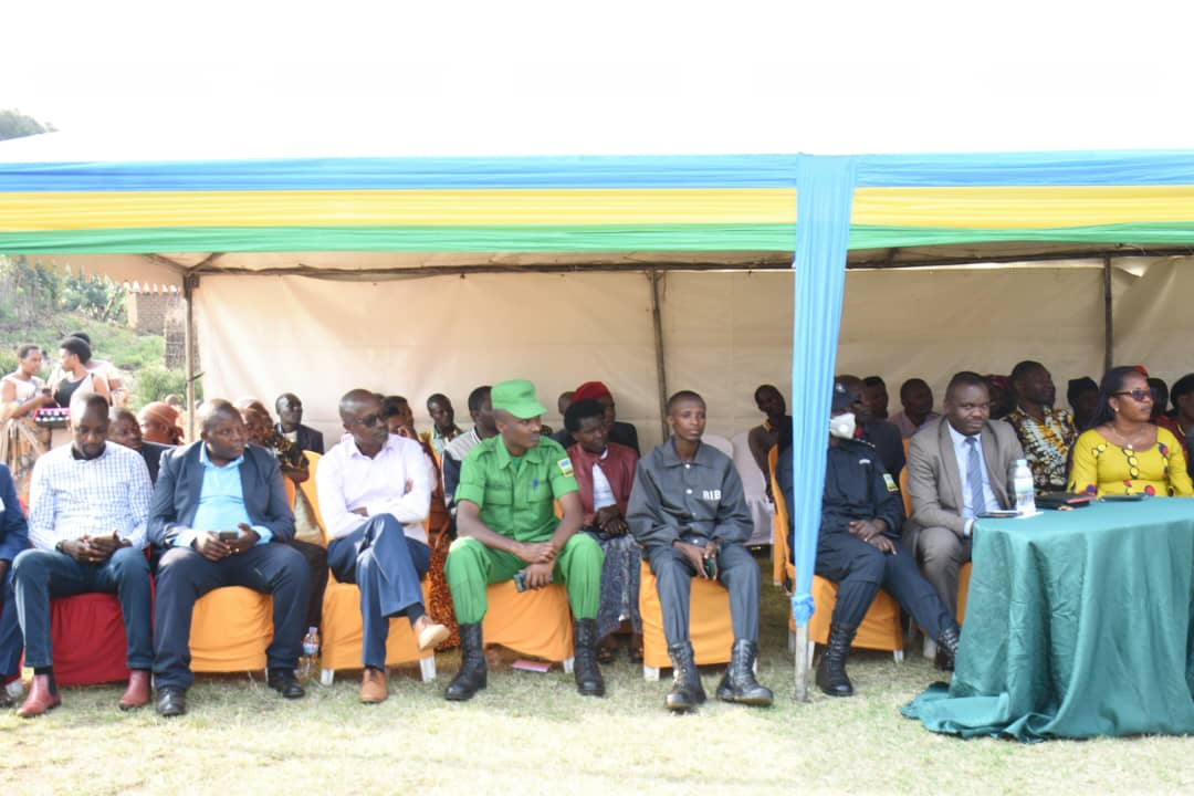 Abaturage biyemeje gufatanya n'inzego zitandukanye mu kurwanya ibiyobyabwenge