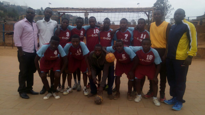 Bamwe mu bana bigishwa uyu mukino na Gorillas Handball Club