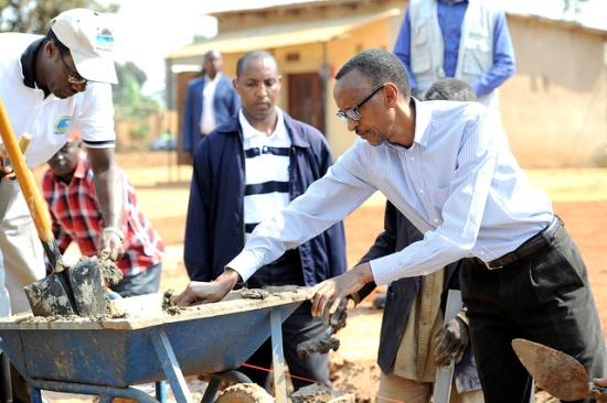 Perezida wa Repubulika Paul Kagame, yifatanyije n