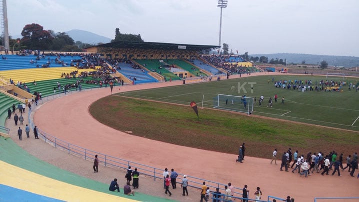 Kuri sitade bahahuriye n'andi ma clubs ya siporo maze bakorera imyitozo ya siporo hamwe