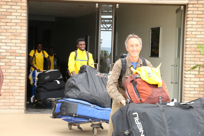 Bageze i Kanombe barangajwe imbere n'umutoza Johnattan Jock Boyer