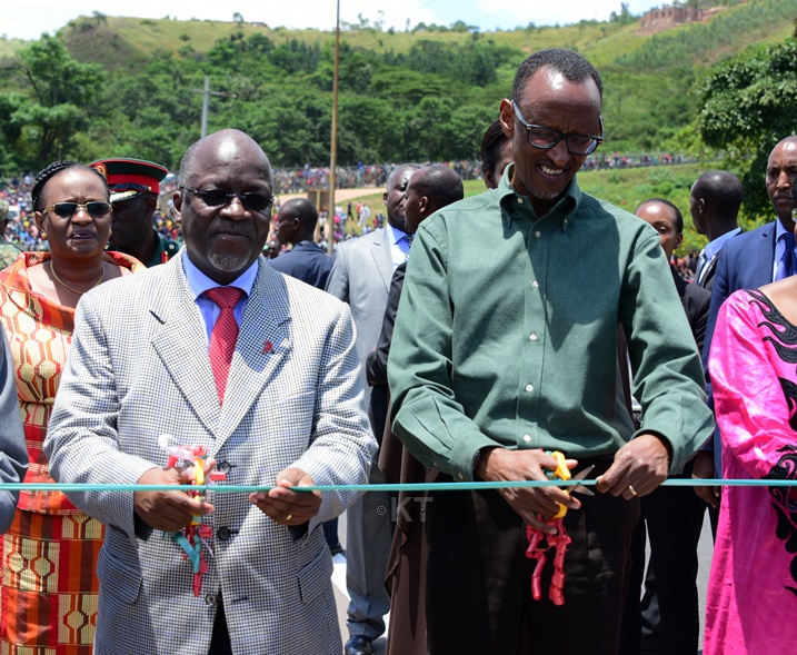 Aha ni ku kiraro bafunguraga ku mugaragaro.