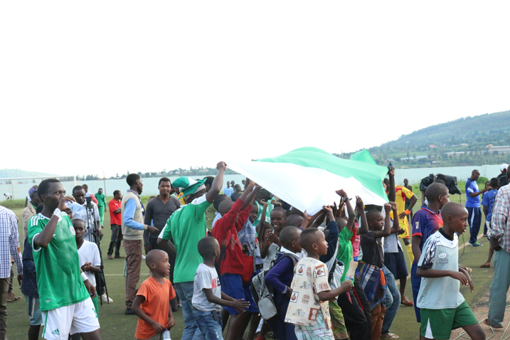 Abafana biganjemo abana bati "Merci Kiyovu"