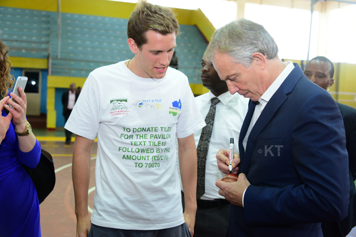 Yaje no gusinya kuri aka gapira nyuma yo kugatera