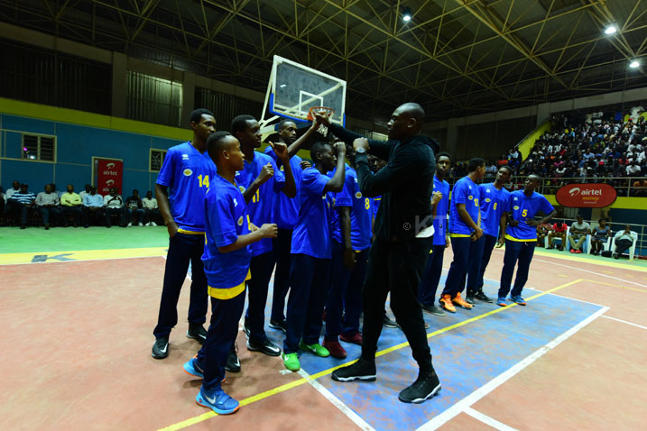 Biyombo Bismack asuhuza ikipe y'igihugu y'abatarengeje imyaka 18