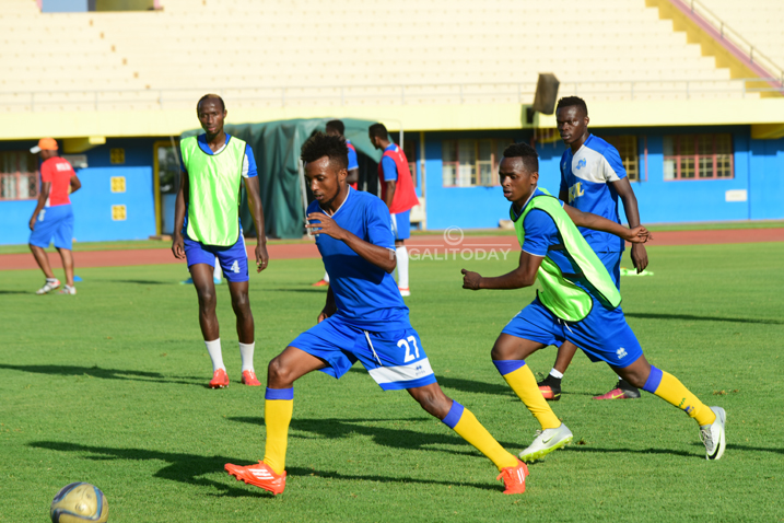 Nshuti Savio Dominique, ahanganye na Muhire Kevin inyuma ye