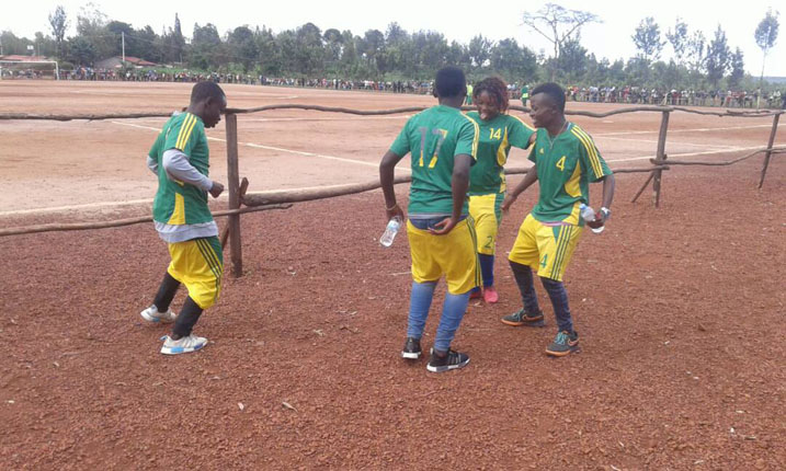 Abafana ba Marines bishimira gutsindira Kirehe iwabo