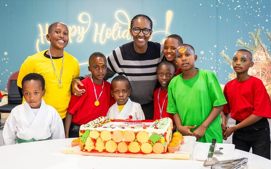 Madamu Jeannette Kagame yifurije abana Noheli Nziza n'Umwaka mushya muhire