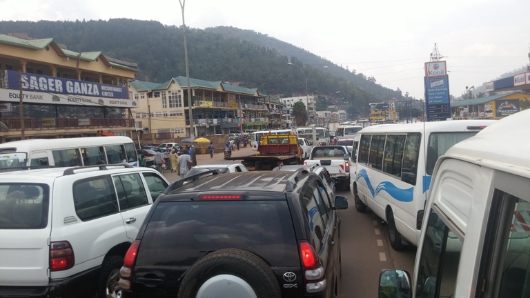 Kubera ko imihanda imwe yo muri Kigali ari mito bituma haba umubyigano w