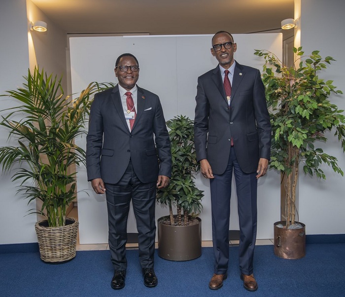 Perezida Kagame na Lazarus Chakwela wa Malawi 
