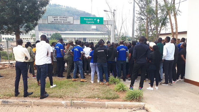 Basuye ahantu hatandukanye