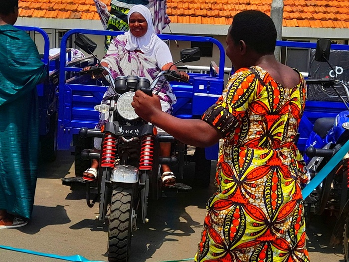 Bishimiye inkunga bahawe