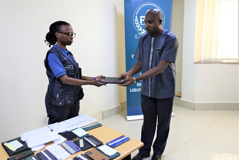 Uyu yasubujwe telefone ye yari yibwe