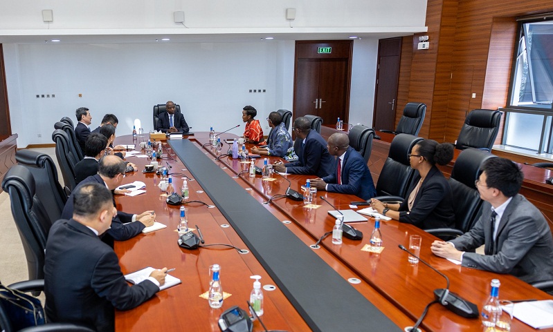 Impande zombi zagiranye ibiganiro