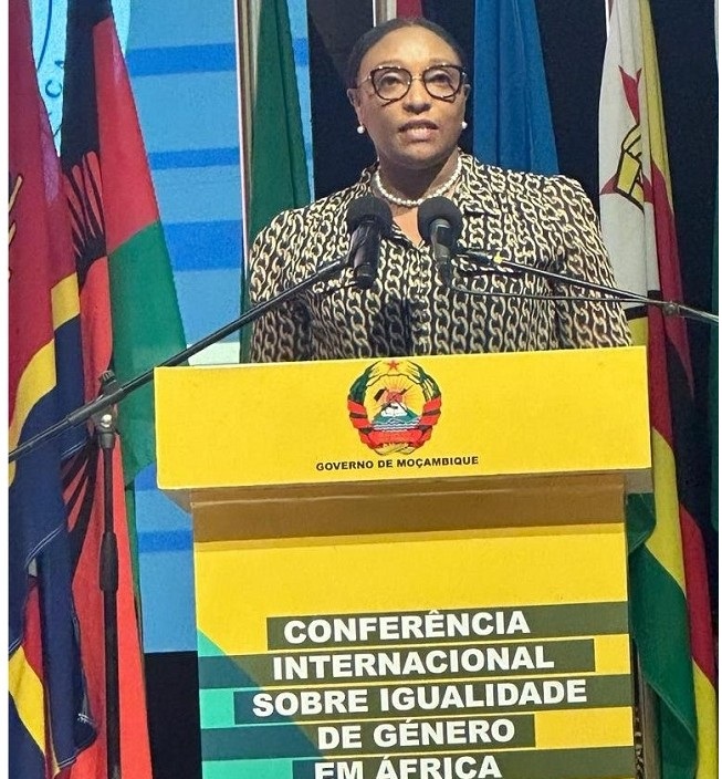 Minisitiri Dr Uwamariya Valentine