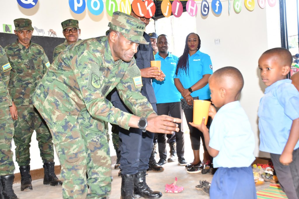 Umugaba mukuru w'Ingabo z'u Rwanda, Gen Mubarakh Muganga