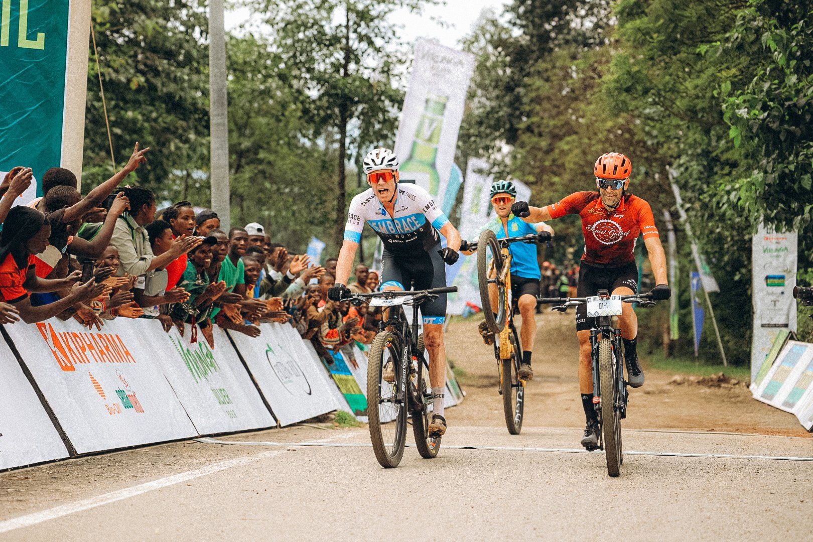 Abadage Daniel Gathof na Peter Schermann 