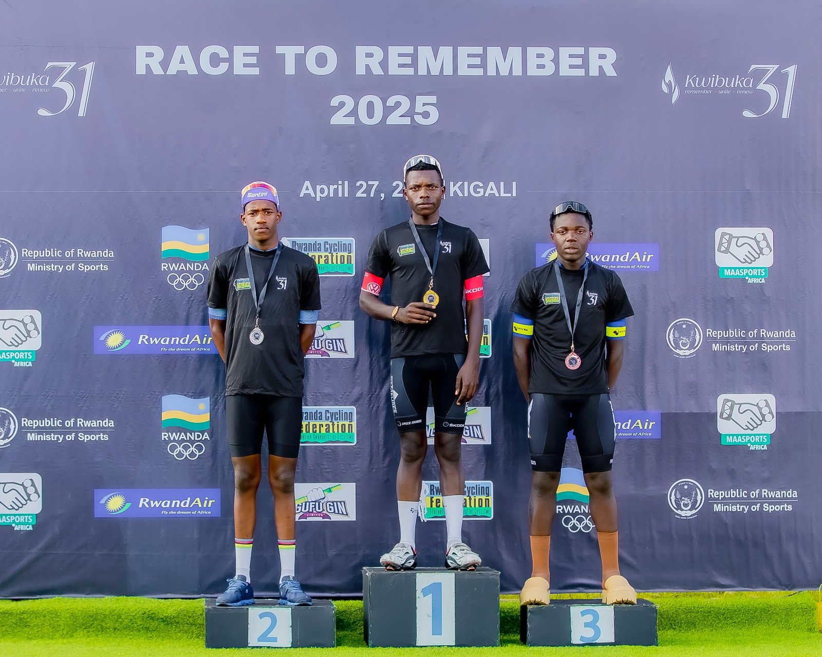 Tuyipfukamire Jean Faustin(1),Ishimwe Brian(2) na Tuyipfukamire Aphrodis(3) bayoboye abandi mu ngimbi