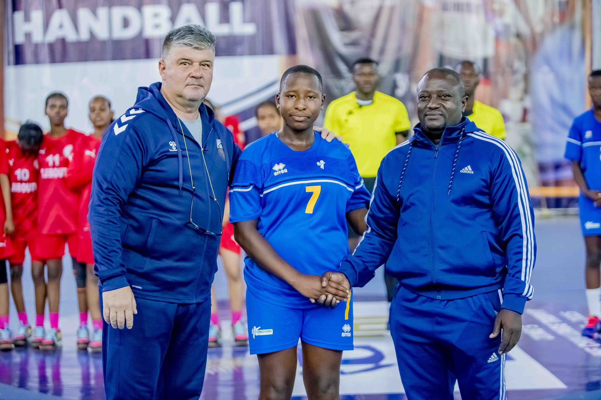 Uwizeyimana Solange yahembwe nk'umukinnyi w'umukino ubwo batsindaga Djibouti 