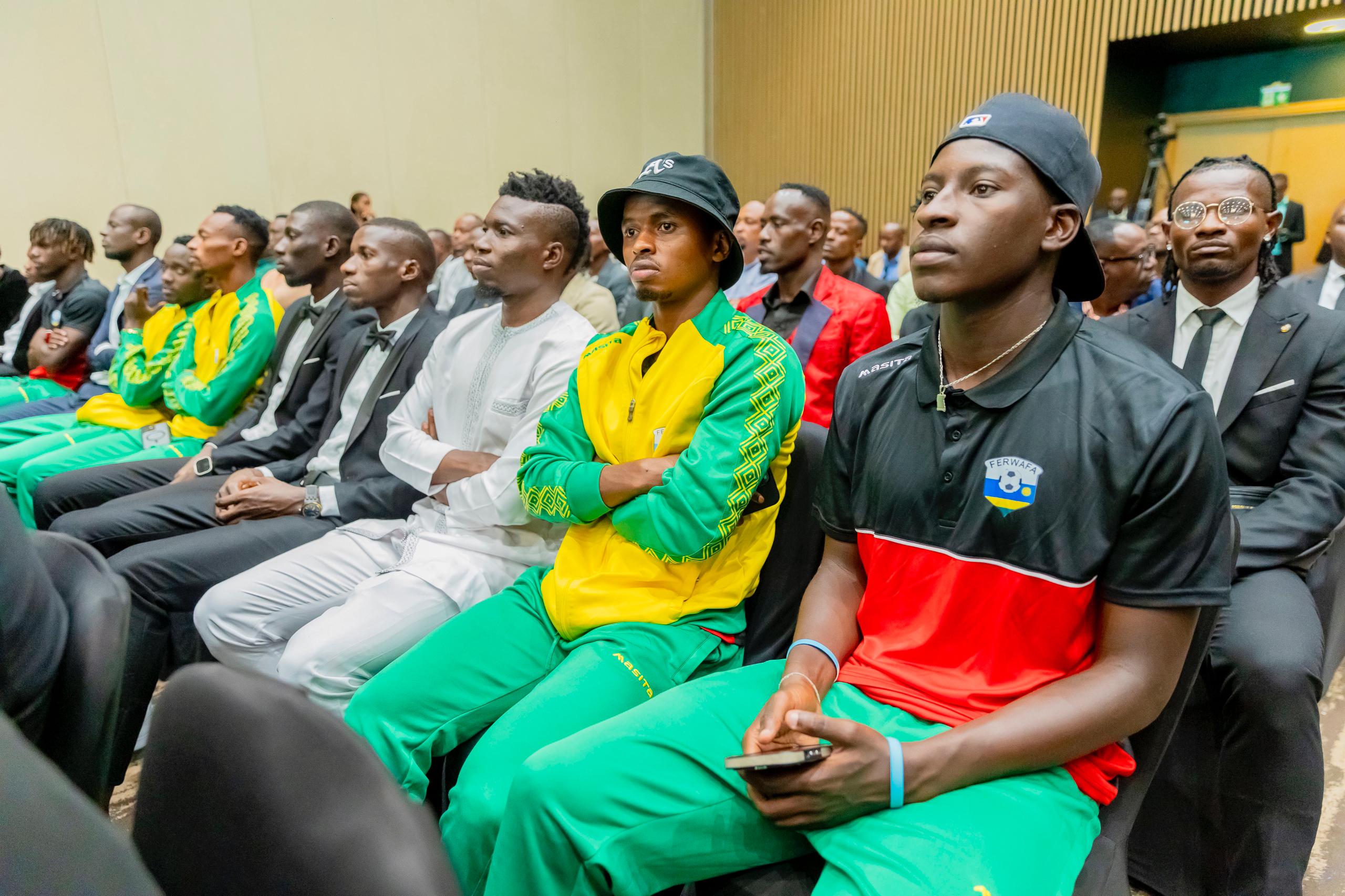 Uhereye ibumoso, Nshimiyimana Yunusu wa APR FC, Muhire Kevin wa Rayon Sports na Djibril Ouattara wa APR FC bari bitabiriye