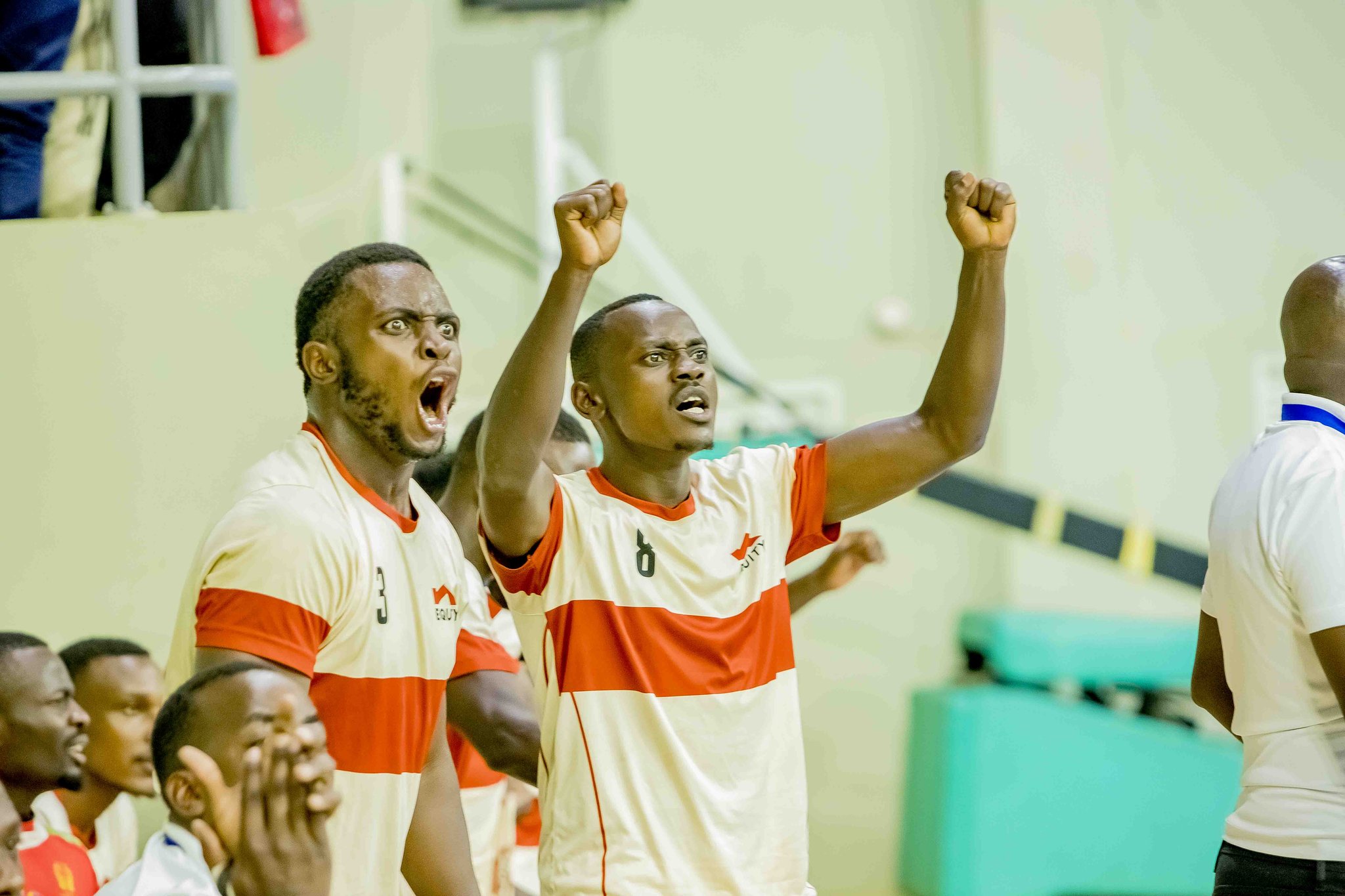 Abakinnyi ba Equity HC bishimira uko umukino wari uri kugenda