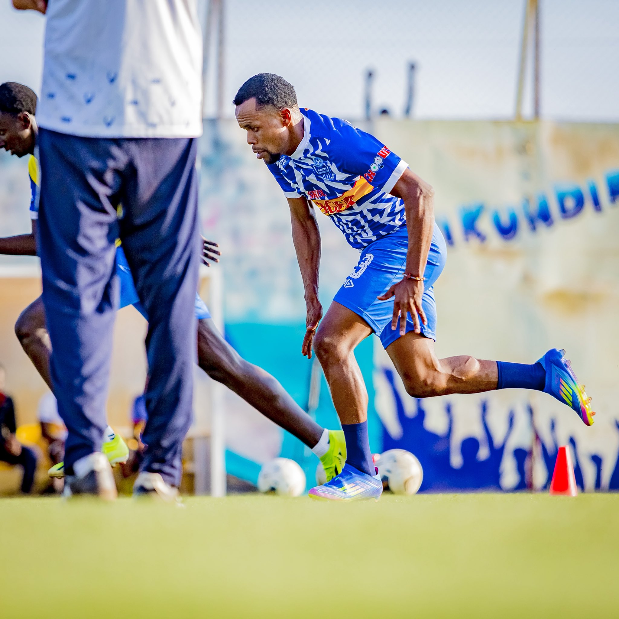 Musore Prince ukina ku ruhande rw'iburyo inyuma yakoze imyitozo ya mbere muri Rayon Sports 