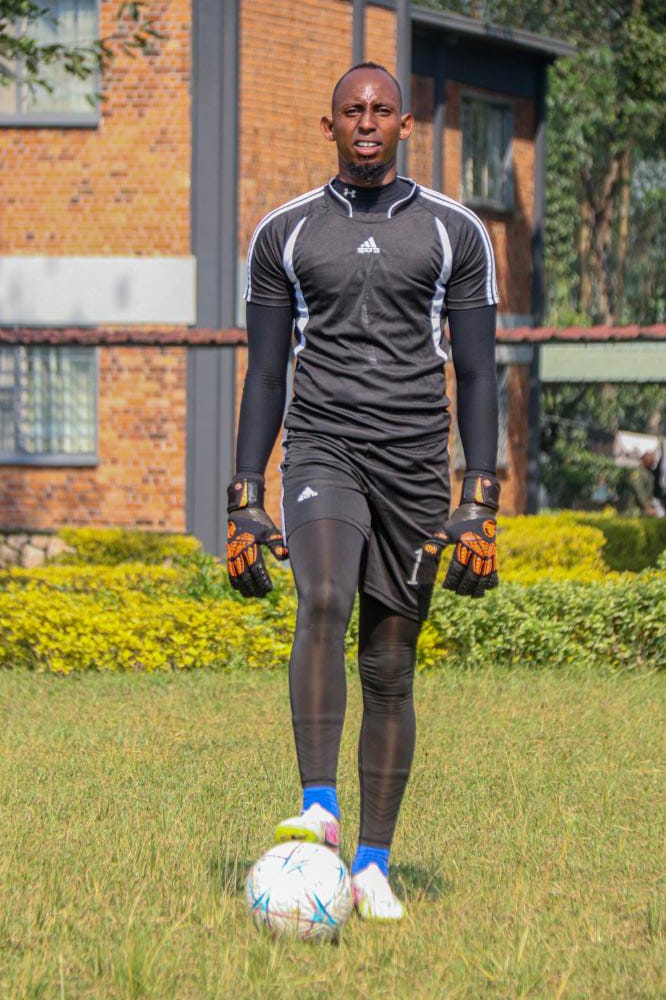 Ntaribi Steven nawe ari mu bakinnyi batazakomezanya na Musanze FC 
