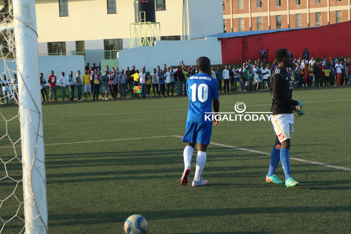 Nahimana Shassir amaze gutsinda igitego cya gatatu cya Rayon Sports