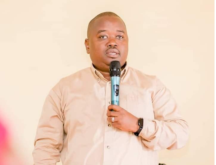 Dr Merard Mpabwanamaguru aganira n'Abanyamakuru ku bijyanye n'igishushanyo-mbonera 