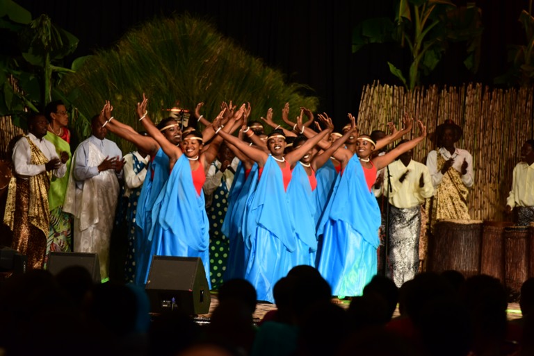 Abakobwa bazagaragaza imishayayo n'imishagiriro ya Kinyarwanda