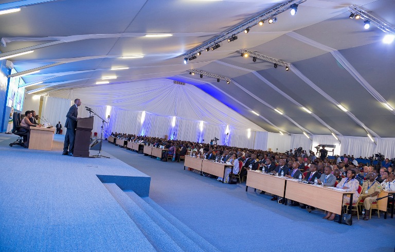 Uyu mushyikirano witabiriwe n'Abanyarwanda n'abahagarariye ibihugu byabo mu Rwanda.