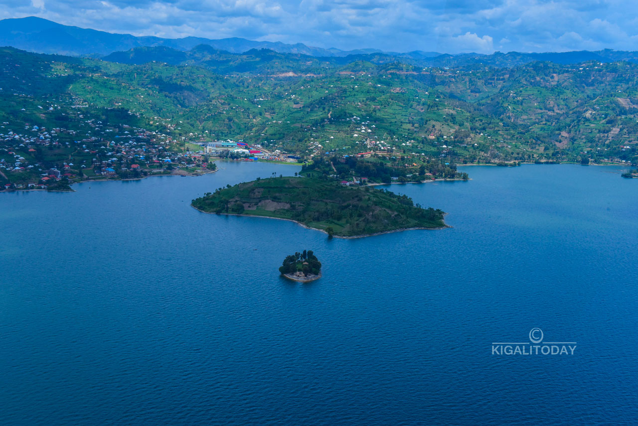 Ako karwa kari konyine kazwi nka "Paradis"
