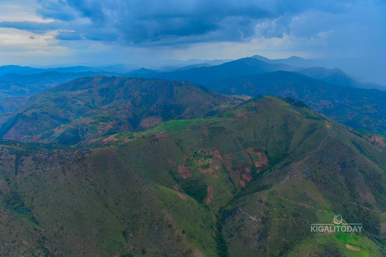 Imisozi myiza itatse Intara y'Uburengerazuba